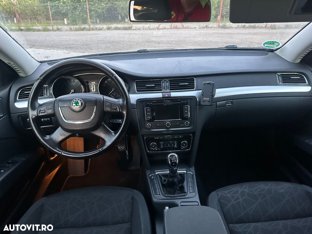Skoda Superb 2.0 TDI Ambition - 18