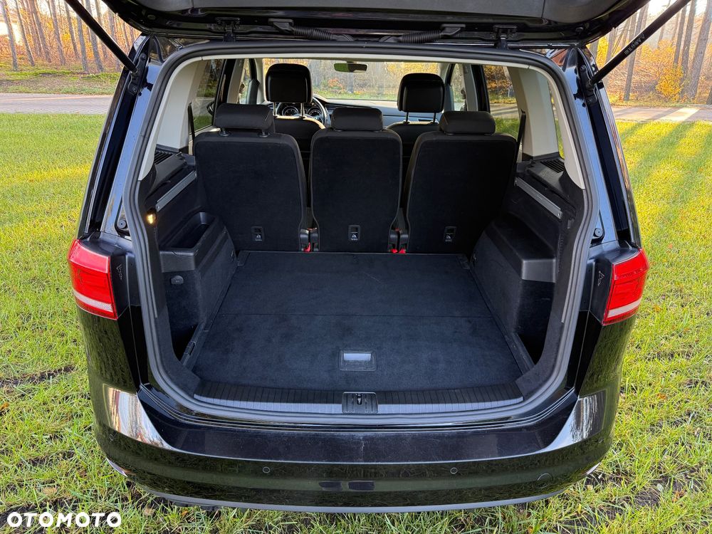 Volkswagen Touran 2.0 TDI SCR DSG ACTIVE - 11