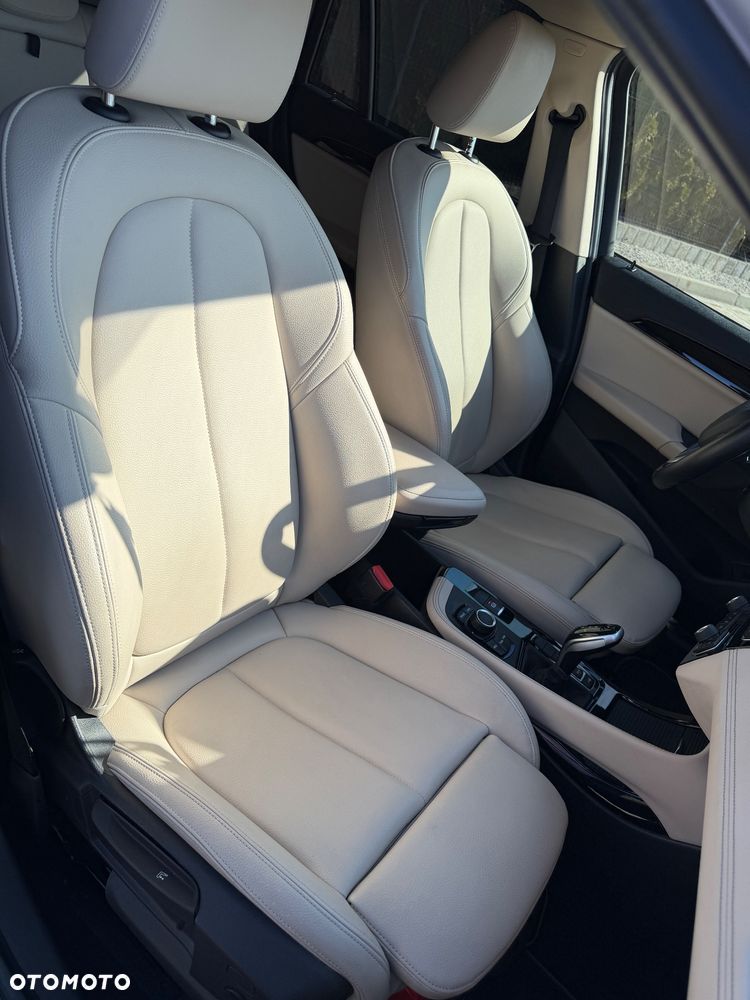 BMW X1 sDrive18i Sport Line - 24