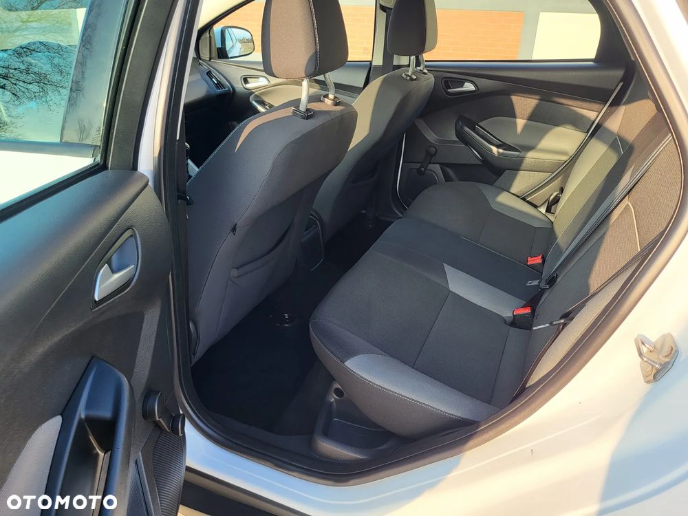 Ford Focus 1.0 EcoBoost Start-Stopp-System TREND - 11