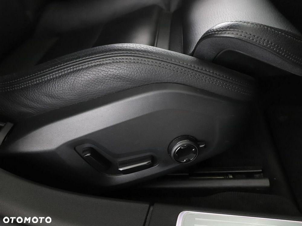 Volvo V90 Cross Country T5 AWD Pro - 41