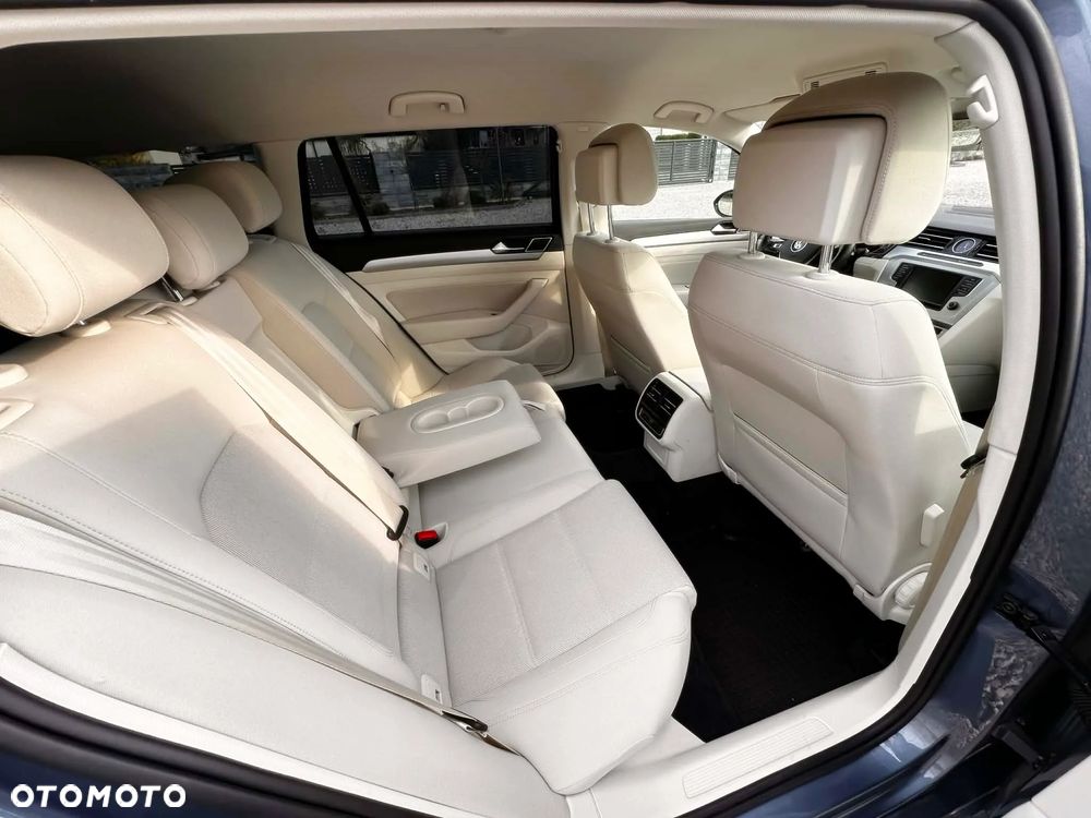Volkswagen Passat 1.8 TSI BMT Comfortline - 27