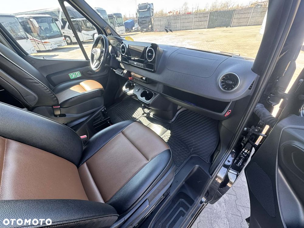 Mercedes-Benz Sprinter 519 - 11