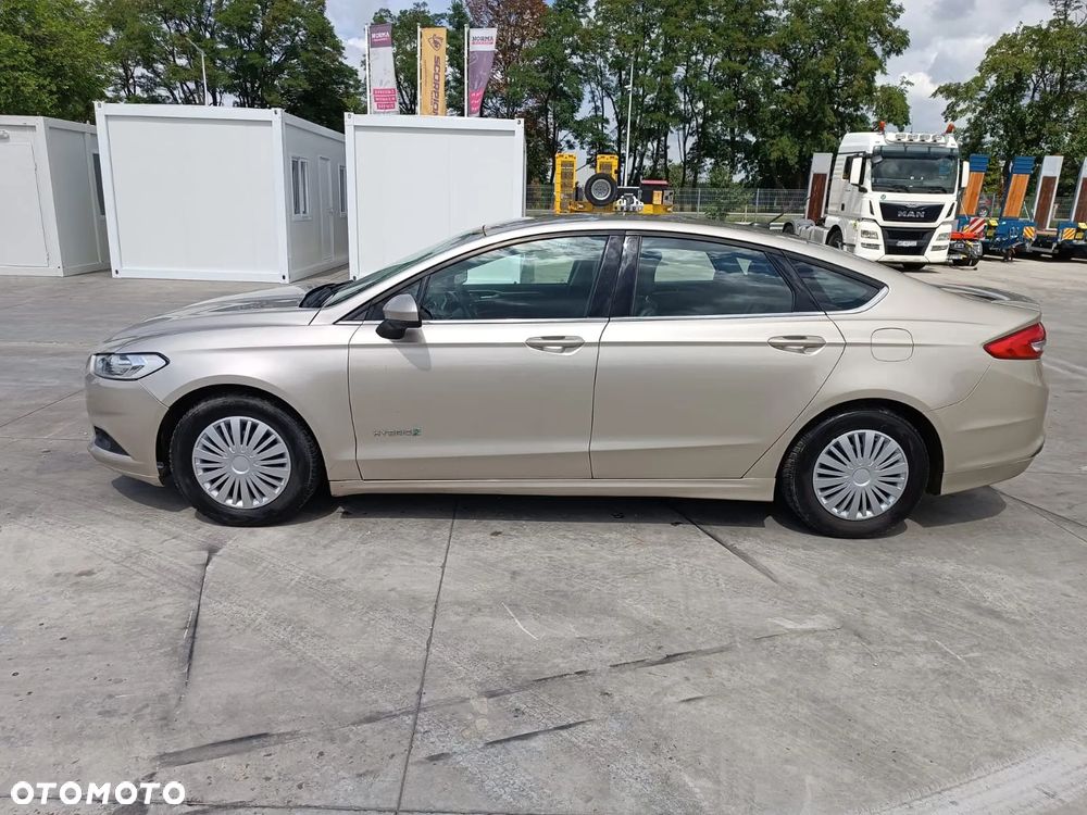 Ford Fusion - 2