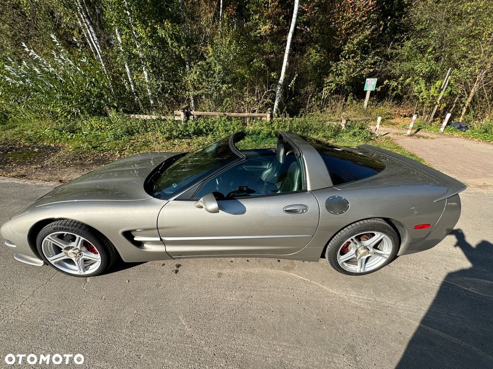 Chevrolet Corvette - 26
