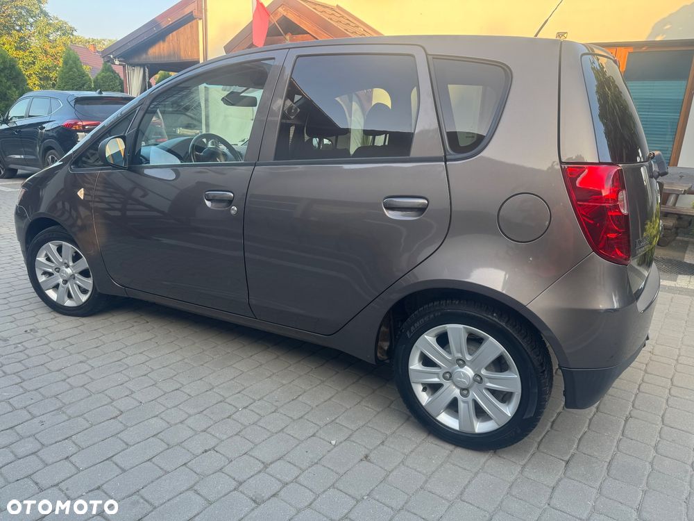 Mitsubishi Colt - 13