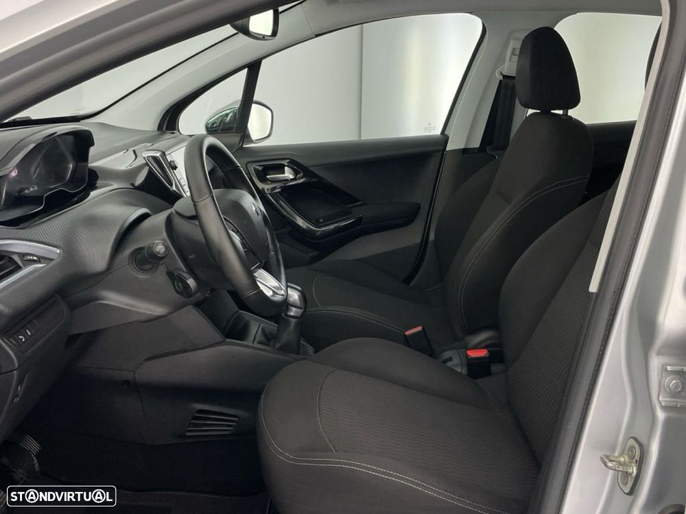 Peugeot 208 1.2 PureTech Style - 11