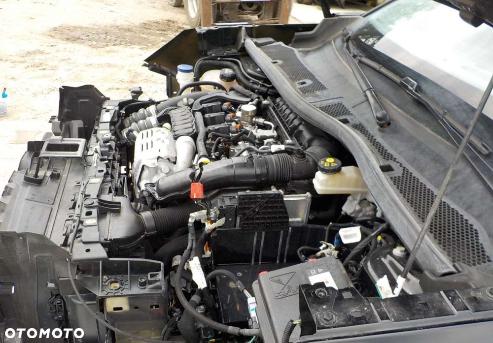 Peugeot 2008 - 8