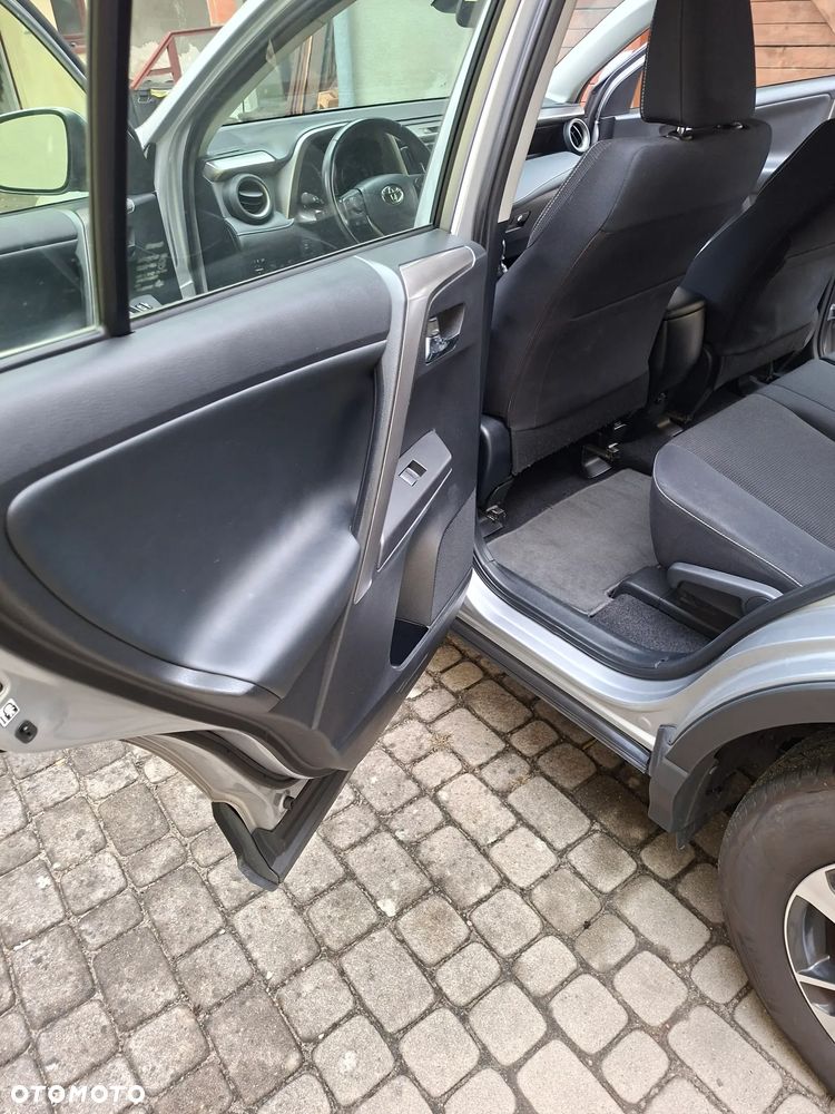 Toyota RAV4 - 16
