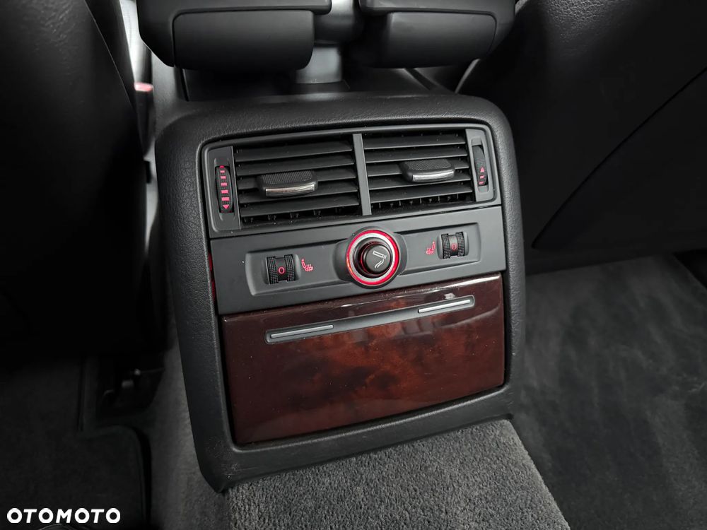 Audi A8 4.2 FSI L Quattro - 32