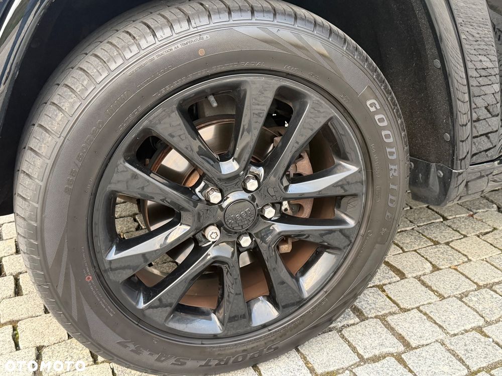 Jeep Grand Cherokee - 13