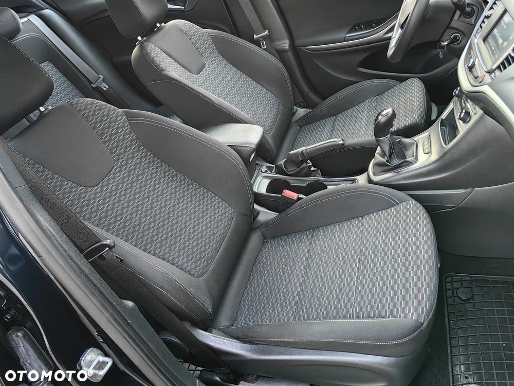 Opel Astra 1.6 CDTI Enjoy - 24