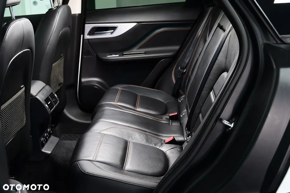 Jaguar F-Pace - 20