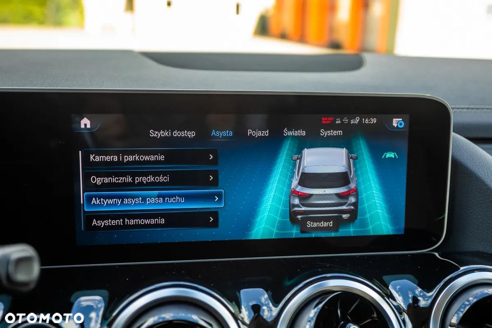Mercedes-Benz GLA 250 4-Matic - 32