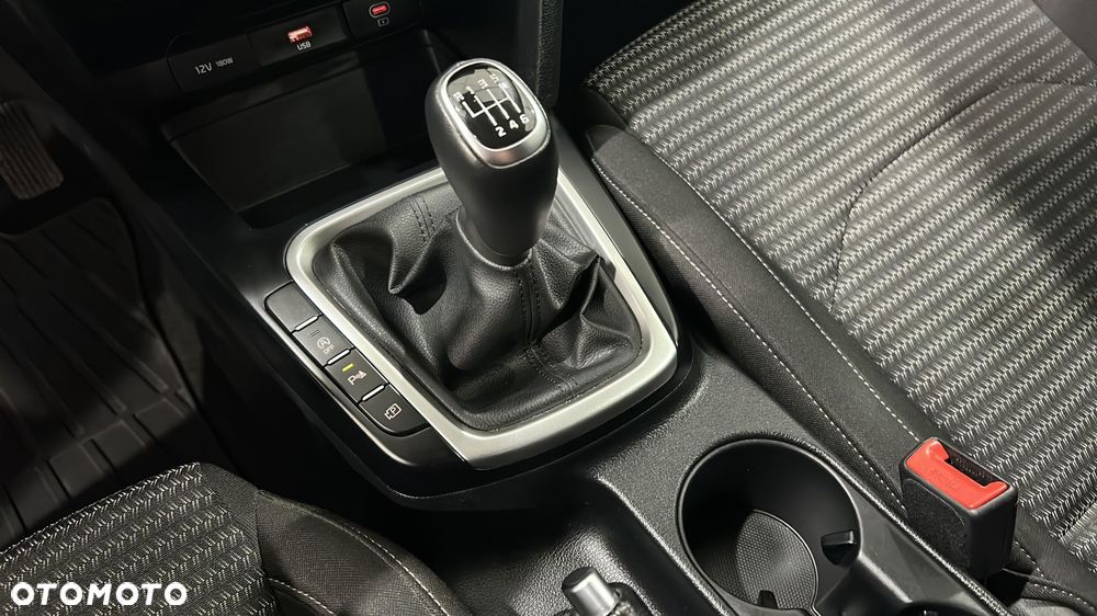 Kia Ceed 1.5 T-GDI M - 19