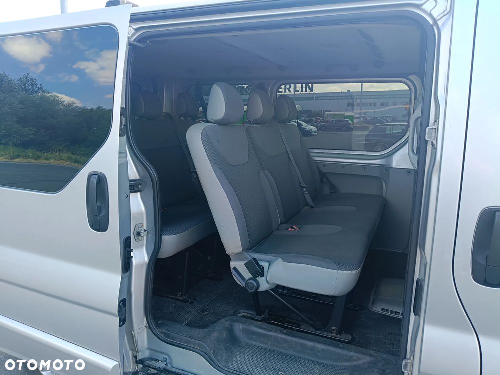 Opel Vivaro - 21