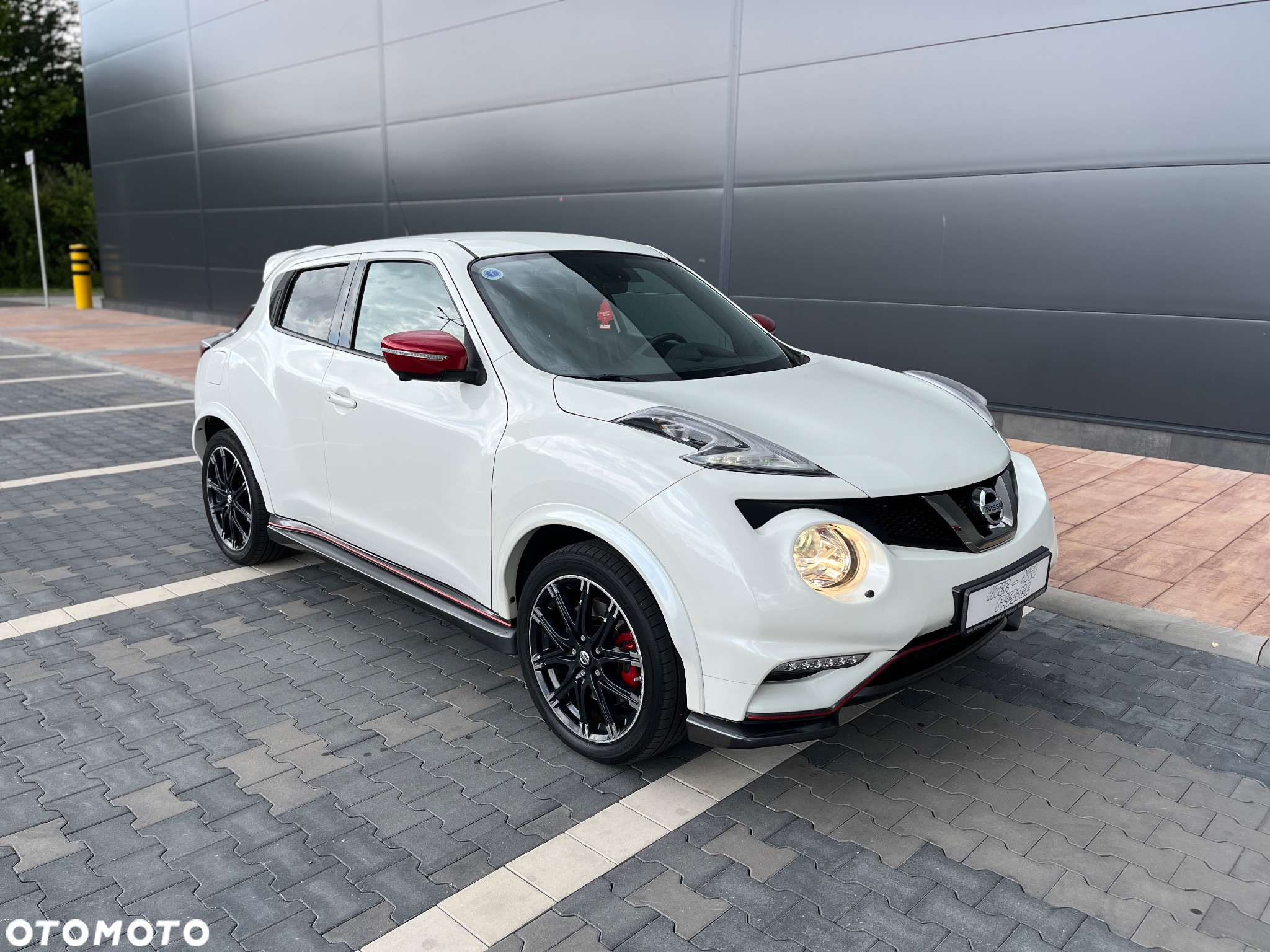 Nissan Juke 1.6 DIG-T Nismo RS 4WD Xtronic EU6 - 16