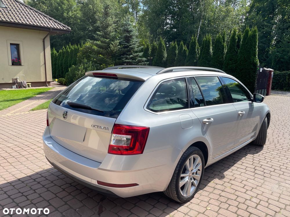 Skoda Octavia 2.0 TDI SCR Style DSG - 8