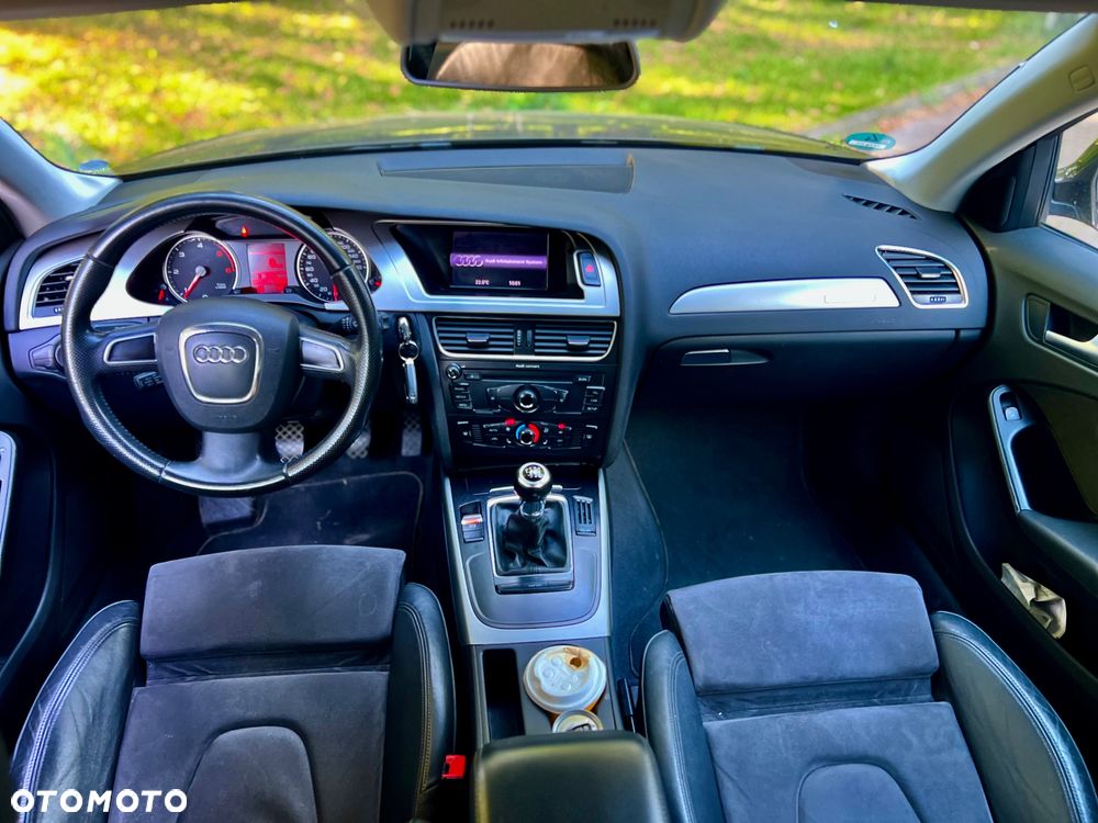Audi A4 Avant 2.0 TDI Quattro - 14