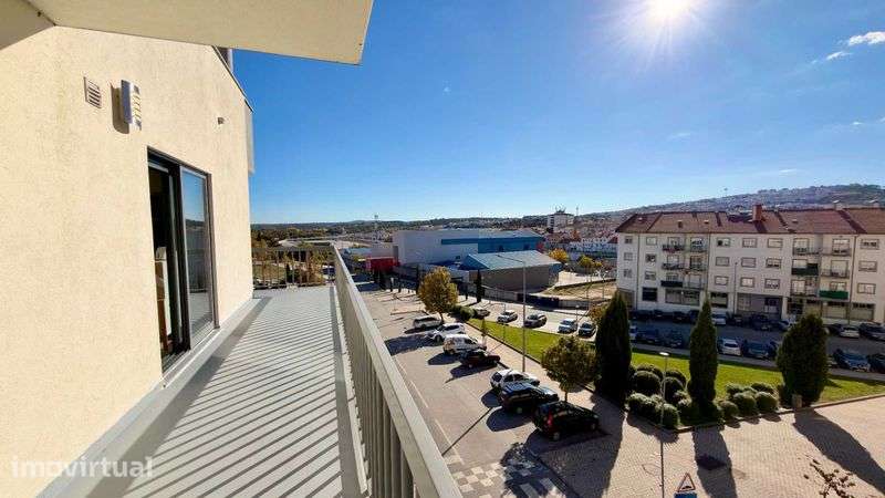 Apartamento T3 com suite, garagem box e arrumos - Grande imagem: 4/12