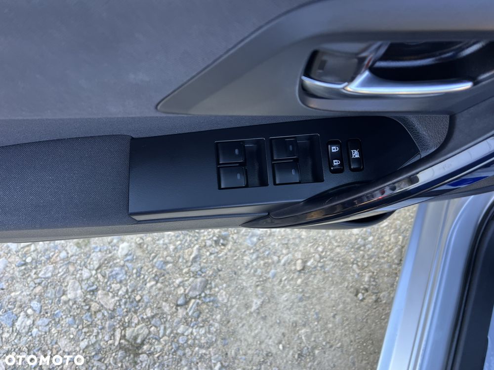 Toyota Auris 1.8 HSD Luna - 22