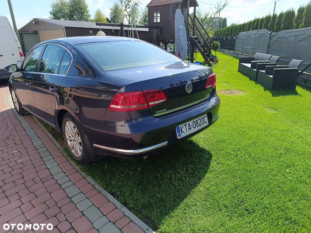 Volkswagen Passat 2.0 TDI Comfortline - 8