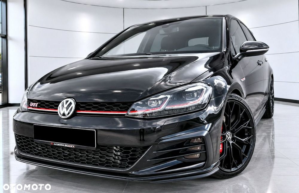 Volkswagen Golf - 37