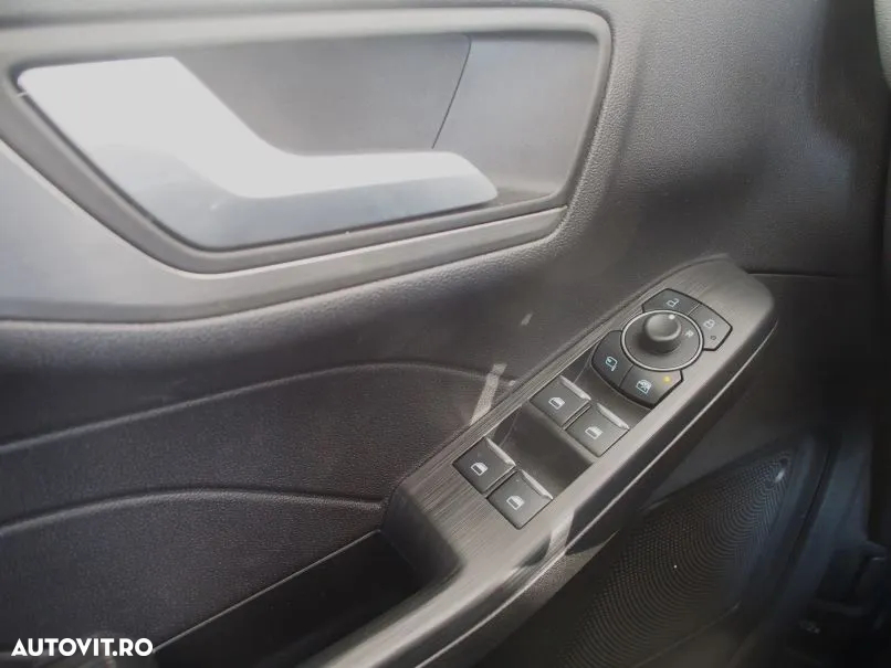 Ford Kuga - 17
