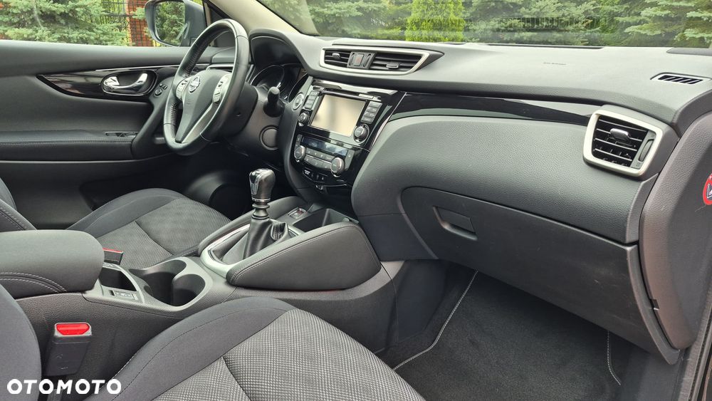 Nissan Qashqai 1.6 DIG-T N-Connecta - 12