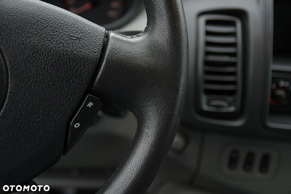 Opel Vivaro - 30