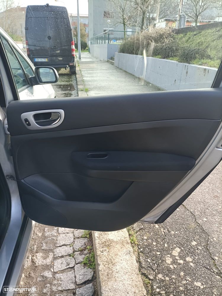 Peugeot 807 2.0 HDi Navteq - 12