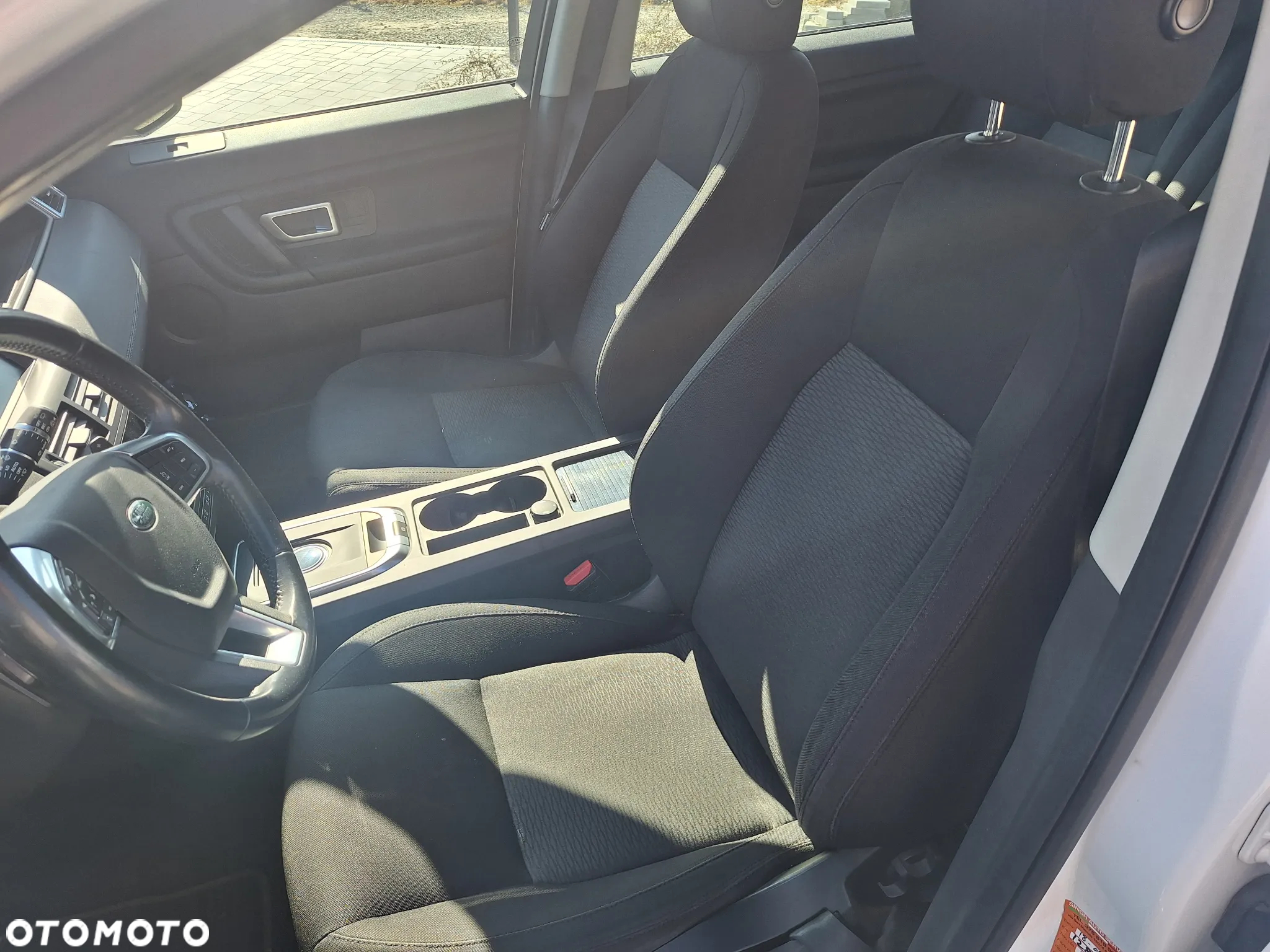Land Rover Discovery Sport 2.0 D150 - 16