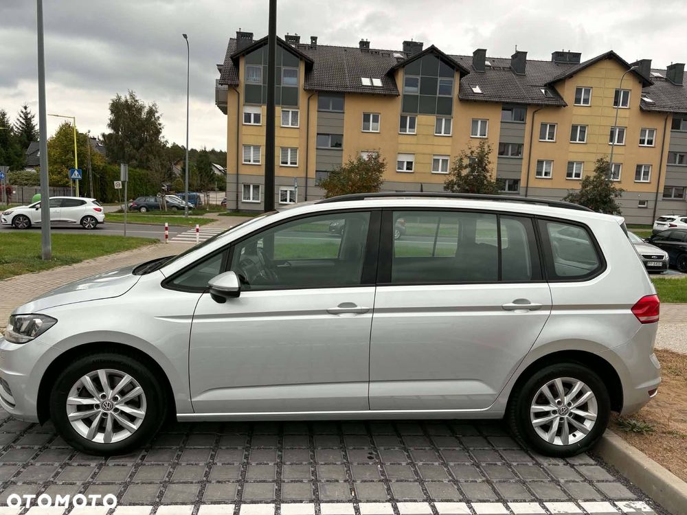 Volkswagen Touran - 3