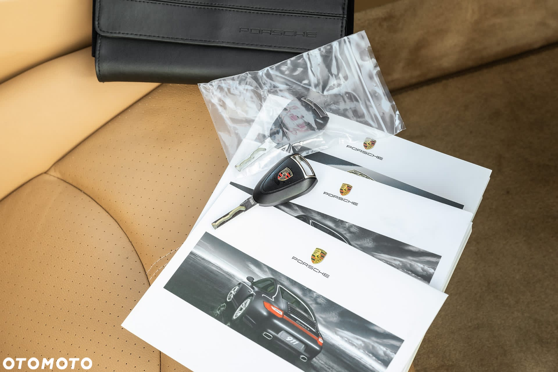 Porsche 911 Carrera 4S PDK - 21
