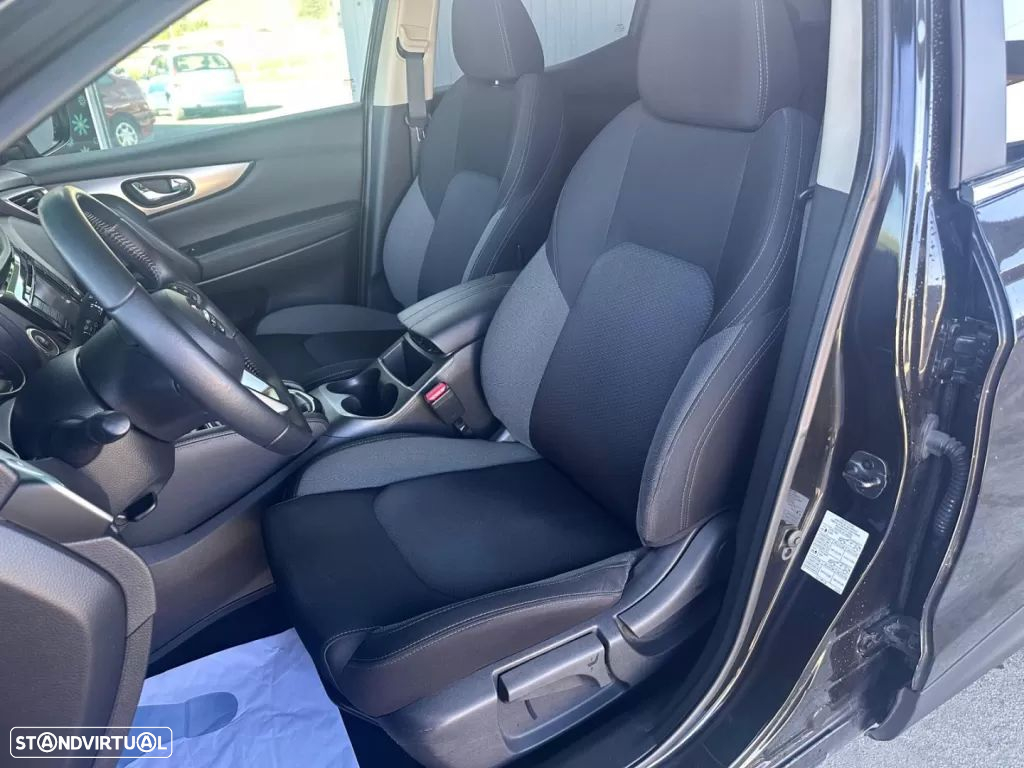 Nissan Qashqai 1.5 dCi N-Connecta J18 - 8
