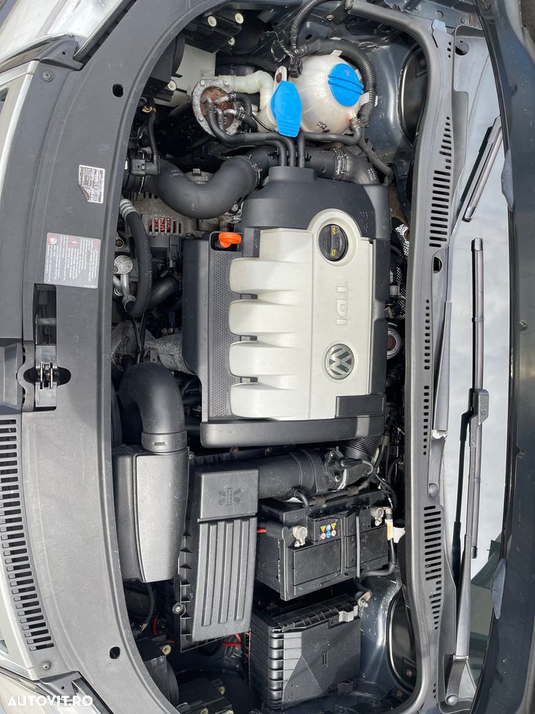 Volkswagen Touran 2.0 TDI DPF DSG R-Line Edition - 13