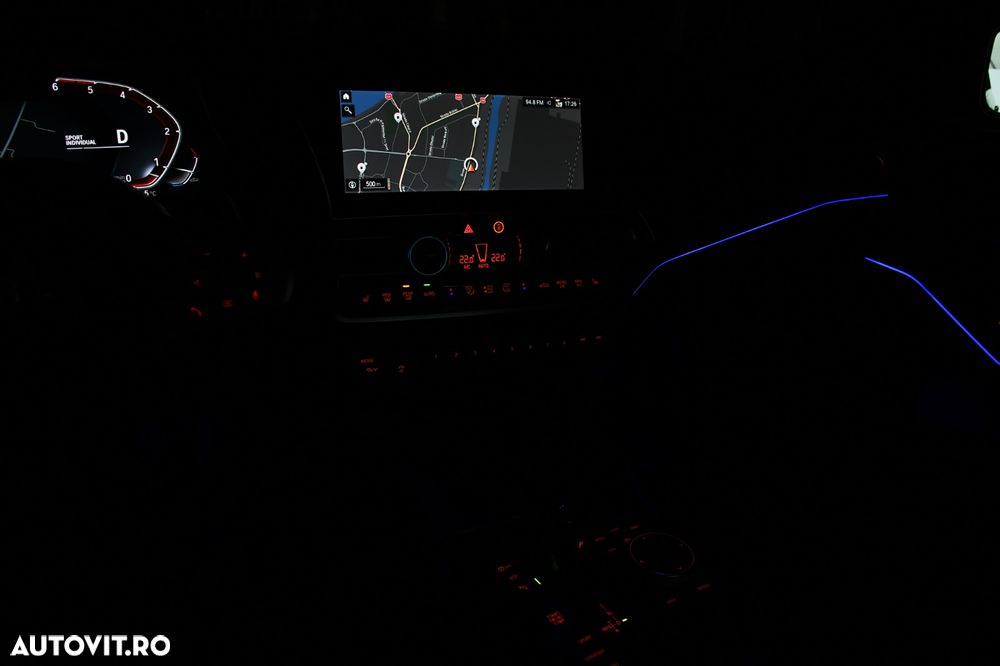 BMW Seria 3 330d xDrive AT MHEV - 13