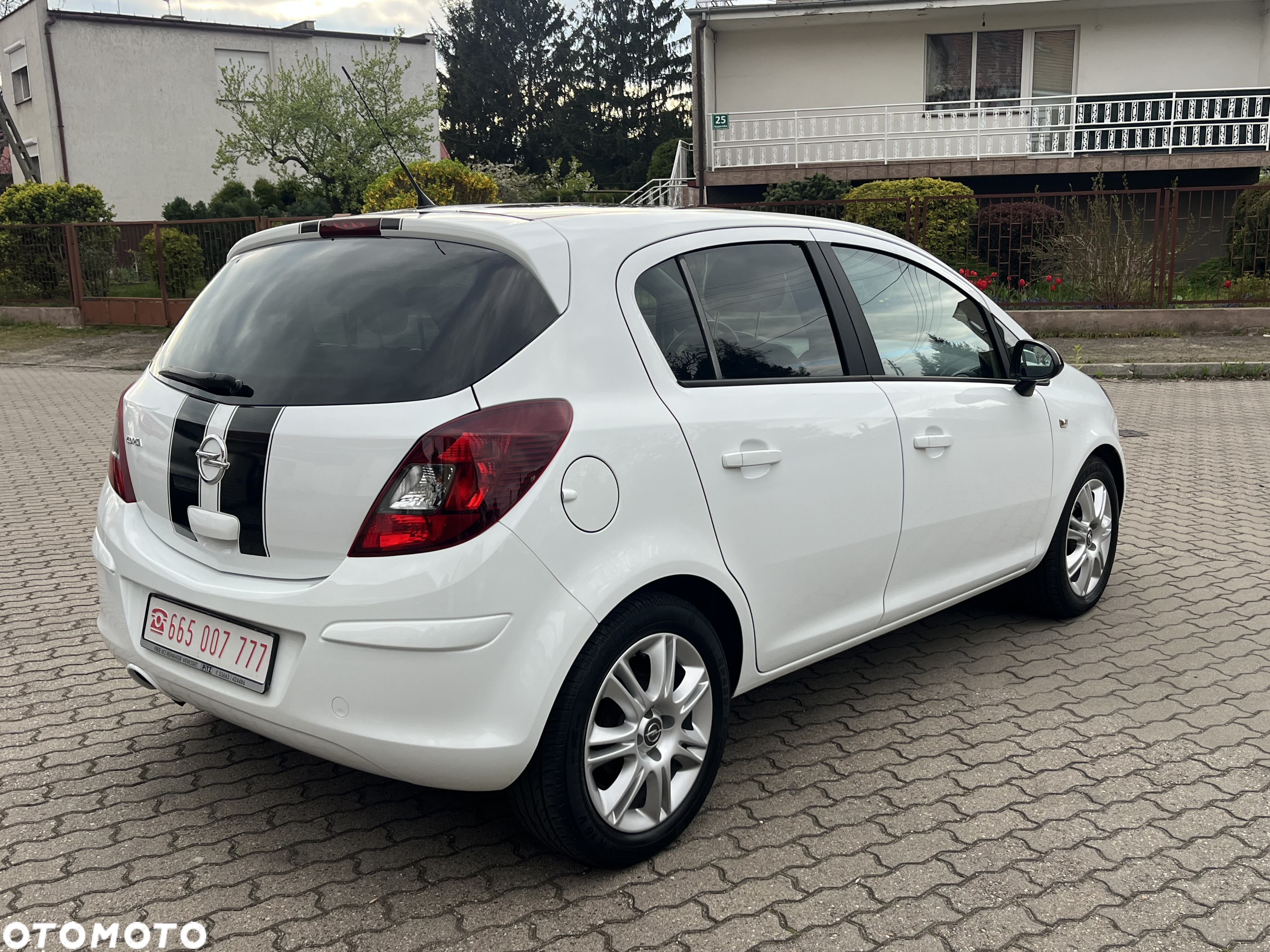 Opel Corsa 1.2 16V Edition 150 - 4