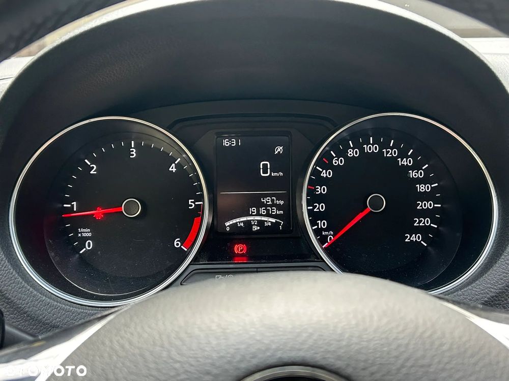 Volkswagen Polo 1.4 TDI (Blue Motion Technology) Comfortline - 19