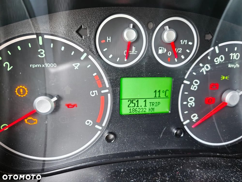 Ford Transit Connect - 16
