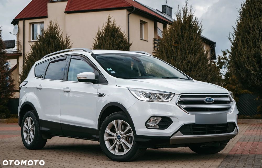 Ford Kuga 2.0 TDCi 2x4 Titanium - 3