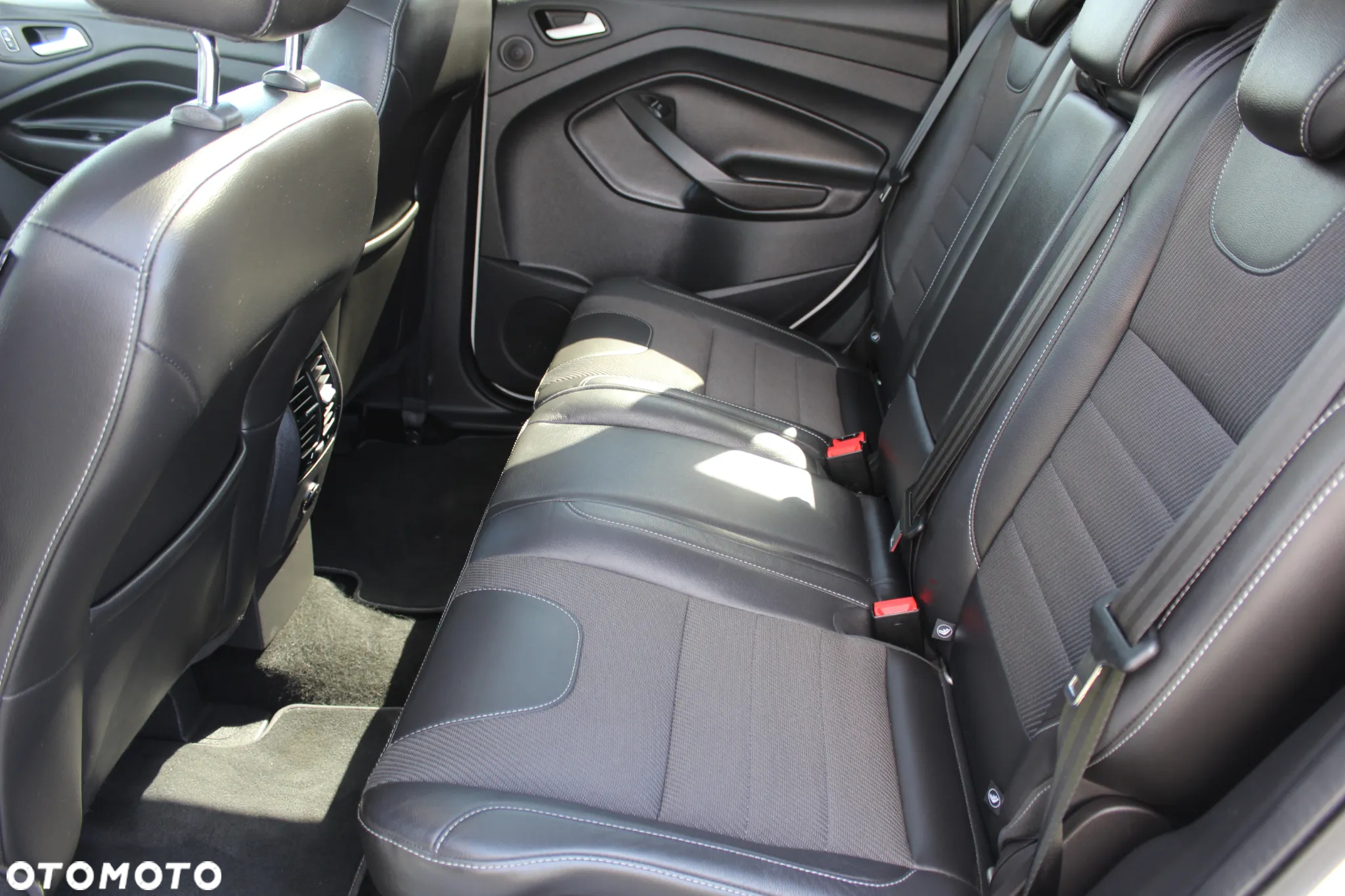 Ford Kuga 2.0 TDCi 4x4 Titanium - 10