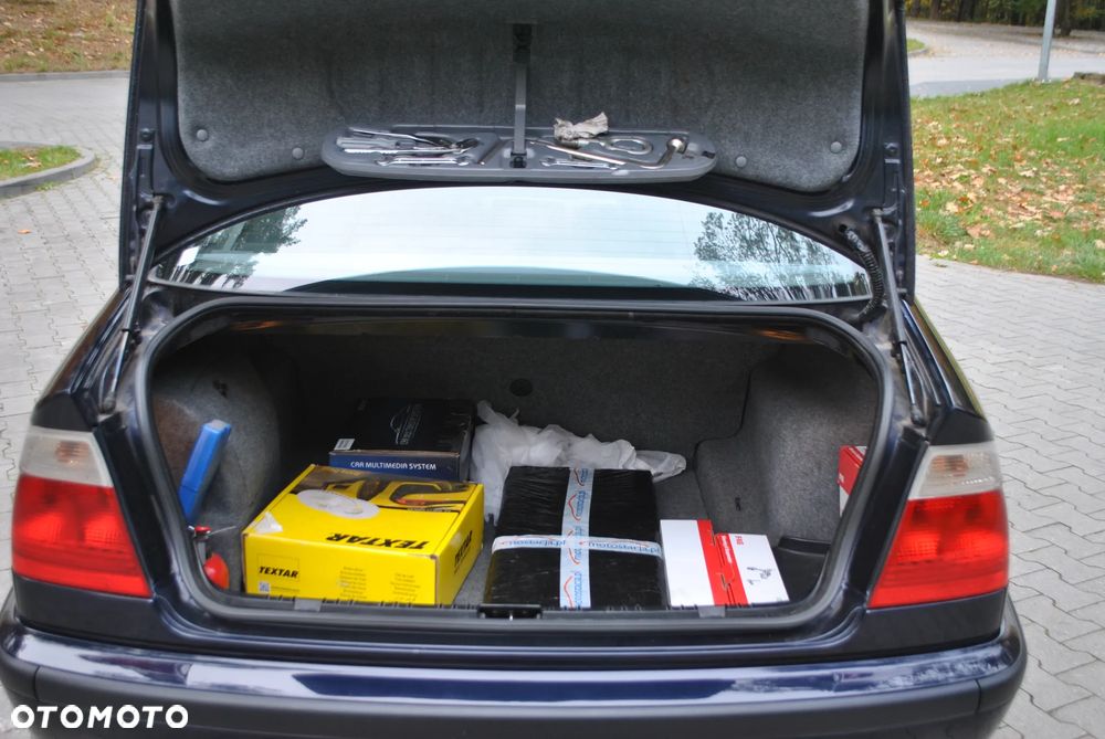 BMW Seria 3 320i - 12