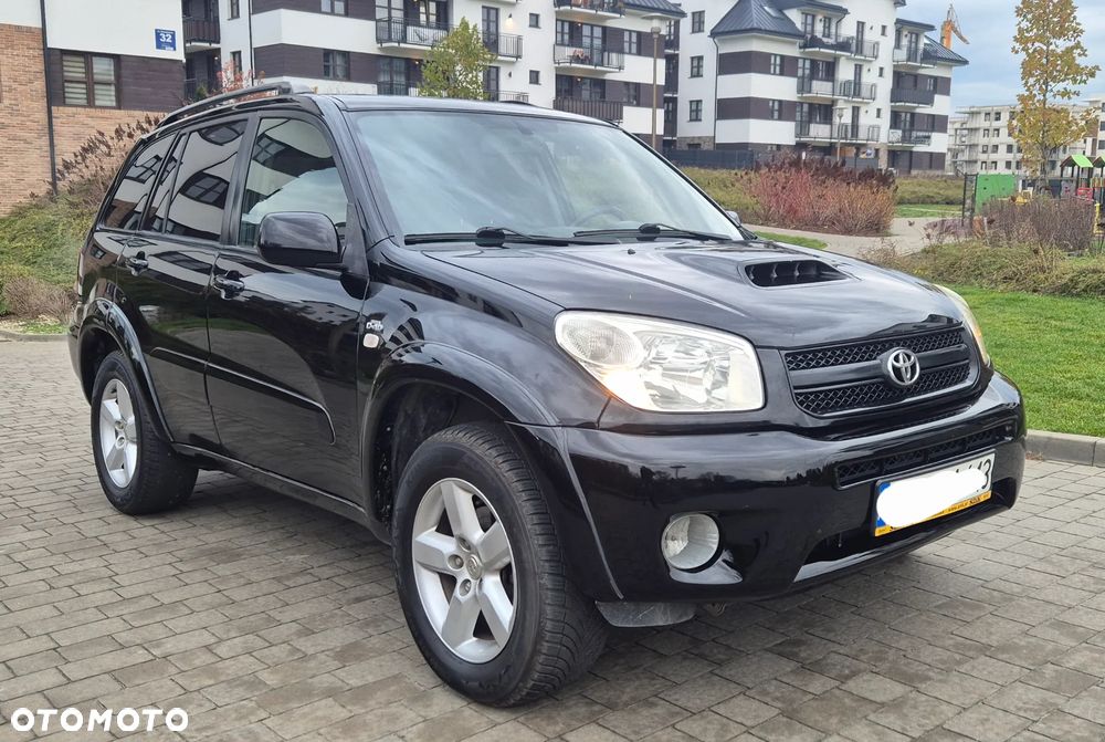 Toyota RAV4 - 1