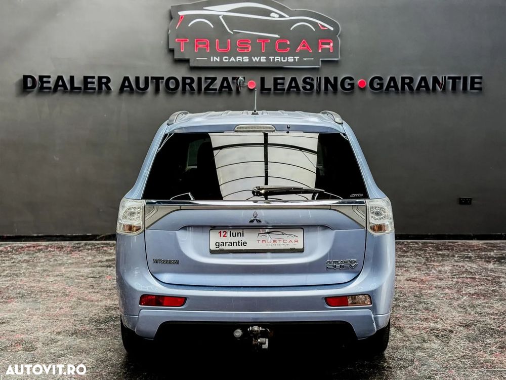 Mitsubishi Outlander - 5