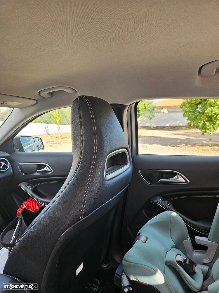 Mercedes-Benz GLA 180 CDI - 11