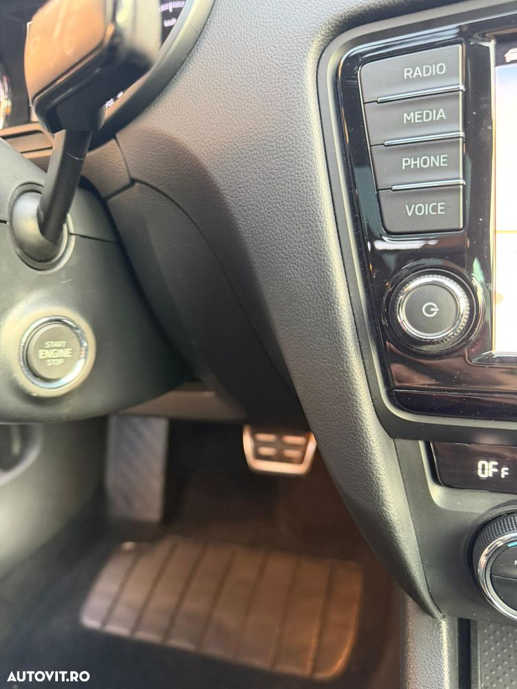 Skoda Octavia 2.0 TDI (Green tec) 4x4 DSG RS - 23