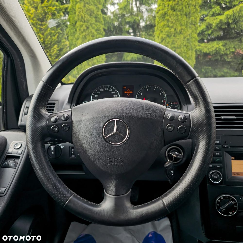 Mercedes-Benz Klasa A 160 BlueEFFICIENCY Avantgarde Special Edition - 26