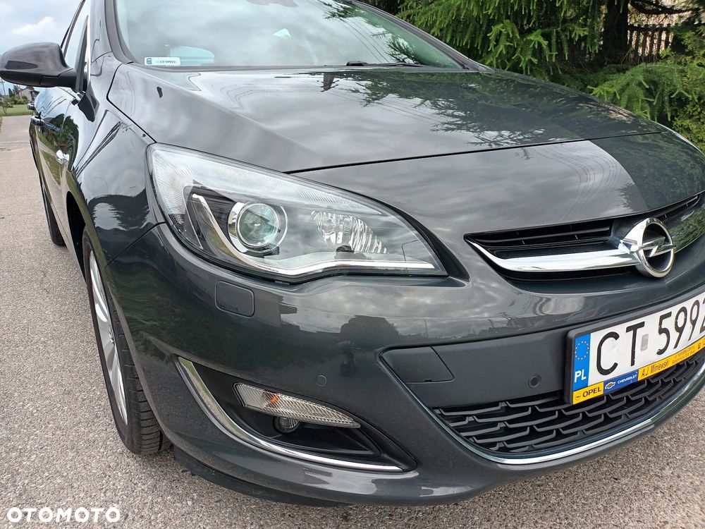 Opel Astra 1.4 T Cosmo S&S EU6 - 11
