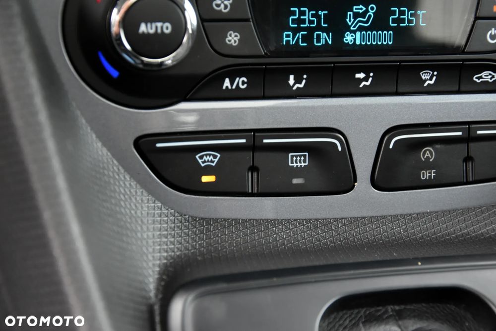Ford Tourneo Connect - 30